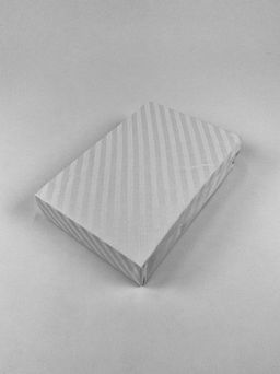 Простыня на резинке Страйп Сатин Белая (резинка по кругу) 200х200х20