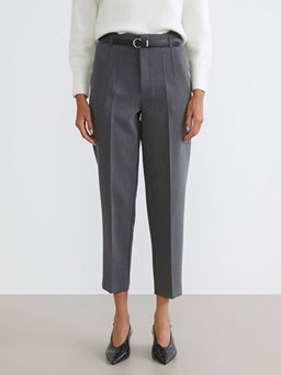 Beli Kemerli Dar Fit Kad?n Pileli Pantolon