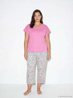 V Yaka ?i?ekli Kad?n Kaprili Pijama Tak?m?