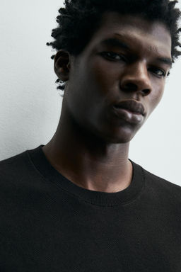 CAMISETA PUNTO RELAXED FIT / Chocolate