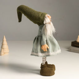 Интерьерная кукла текстильная «Бабка Ёжка в зеленом платье с сердечком и колпаке», 36 см