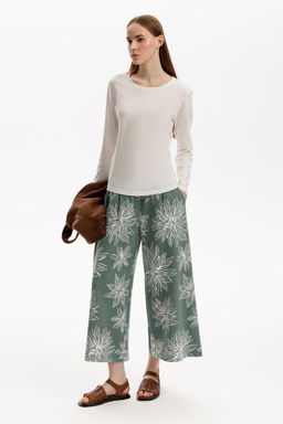 ЕВТ 4150/зеленый,крупные астры брюки жен