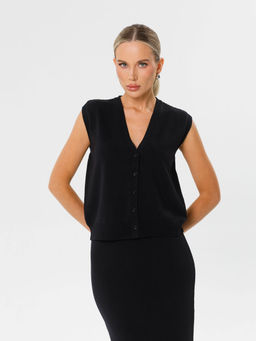 Жилет вязаный