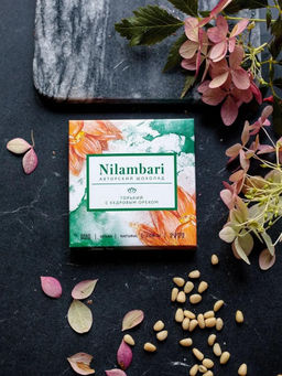 Шоколад Nilambari горький с кедровым орехом