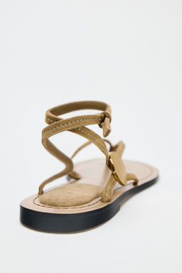 SPLIT SUEDE FLAT SANDALS WITH APPLIQUE - Zara фото 5