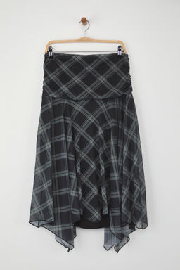 Cok Renkli Ekose Bask?l? Skater Asimetrik Etek Ucu Detayl? Esnek Orme Etek TWOAW26ET00037