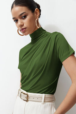 Yag Yesili Drape Detayl? Fitted/Vucuda Oturan K?sa Kollu Dik Yaka Esnek Orme Bluz TWOSS24BZ00426