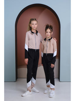 Костюм спортивный