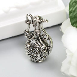 Цена за 2 шт. Декор металл для творчества "Кувшин с цветами" серебро (А19635) 3,6х2х2 см