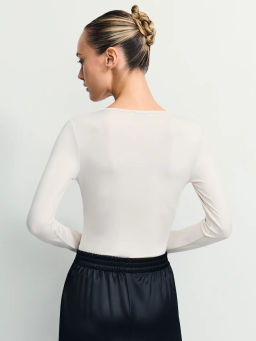 Боди с длинным рукавом и V-образным вырезом / Zarina