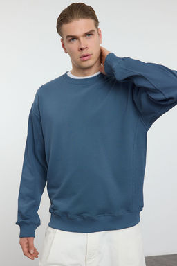 TRENDYOL MAN Unisex Indigo Oversize/Genis Kesim Kumas Mix Basic Sweatshirt TMNAW25SW00128