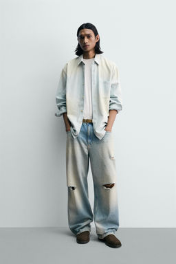 CAMISA DENIM LAVADO EFECTO VINTAGE / Azul claro
