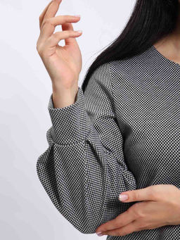 Платье женское, цвет белый черный