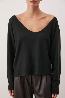 Siyah Ac?k Omuzlu Relaxed/Rahat Kal?p Salas Orme Bluz TWOAW26BZ00330