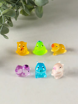 Цена за 2 шт. Набор фигурок флуоресцентные «Капибары», 6 шт., полистоун, 1.7×2 см