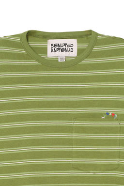 CAMISETA RAYAS BOLSILLO BORDADOS / Verdes