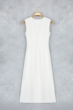 Beyaz Duz Vucudu Saran Astarl? Midi Dokuma Elbise TWOSS25EL00204