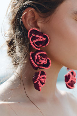 CONTRAST FLOWER FABRIC EARRINGS