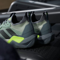 Кроссовки мужские