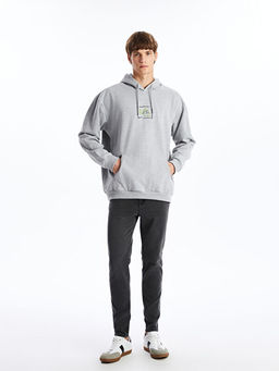 Uzun Kollu Bask?l? Erkek Hoodie