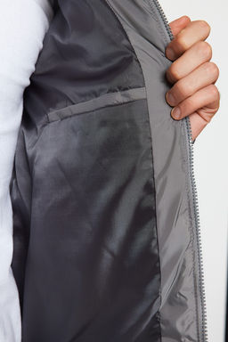 TRENDYOL MAN Gri Regular Fit Su ve Ruzgara Dayan?kl? Sisme K?sl?k Mont TMNAW23MO00097 - Trendyolmilla фото 2