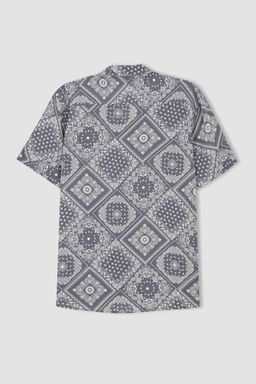 Гавайская рубашка из вискозы обычного кроя с принтом и короткими рукавами - Defacto фото 9