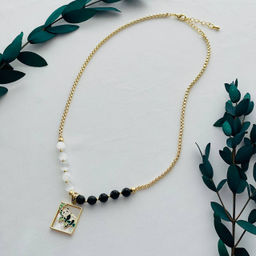 Колье на цепочке с подвеской из Селенита и черного Агата 40 см +