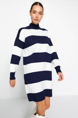 TRENDYOLMILLA Lacivert Mini Triko Genis Kal?p Dik Yaka Kazak Elbise TWOAW24EL00059  фото 2