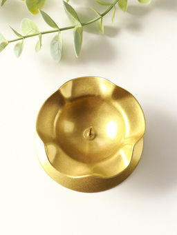 Металлический подсвечник на 1 свечу «Кувшинка», 7.3×3.5 см, под золото