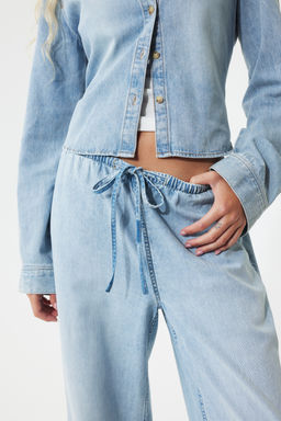 Pantal?n denim con cord?n de ajuste - H&m фото 10