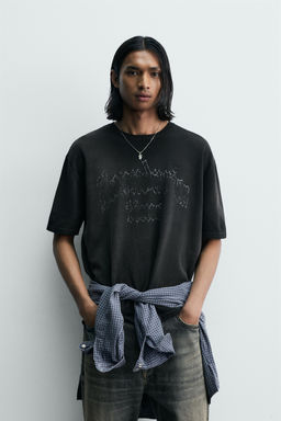 CAMISETA PUNTO ESTAMPADO LAVADO / Negro