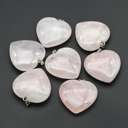 Кулон из розового кварца "Сердце" 40*40мм