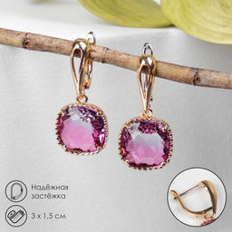 Серьги со стразами Иллюзион плавный квадрат, малиново-фиолетовые в золоте