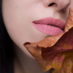 Блеск для губ суперстойкий SUPER STAY Million kisses тон 223 розовый нюд