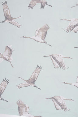 ЕП 20204/туманный голубой,журавли пижама жен (фуфайка,брюки)