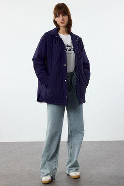 TRENDYOLMILLA Lacivert Oversize Kal?p Shacket Kapitone Sisme Mont TWOAW25MO00185