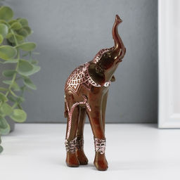 Фигурка полистоун «Слон на длинных ногах, попона с серебристыми узорами», 15×6.5×4 см