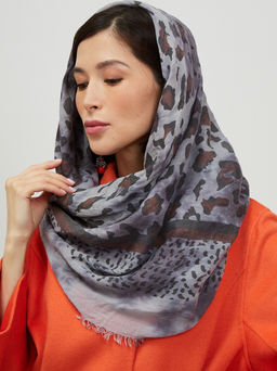 Большой, красивый платок из вареного хлопка. Рисунок на полотно наносится вручную