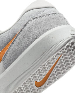 Кроссовки взрослые