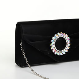 Сумка-клатч женская вечерняя на магните, на цепочке, с декоративной пряжкой, чёрная