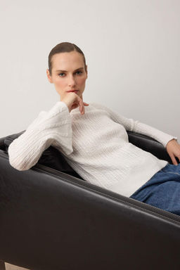 Ekru Yumusak Dokulu Ispanyol Kollu Triko Kazak TWOAW26KZ00264