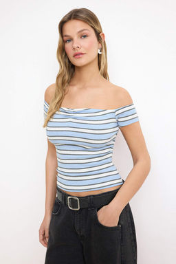 Mavi Cizgili Fitted/Vucuda Oturan Carmen Yaka Buzgulu Fitilli Esnek Orme Bluz TWOSS26BZ00074