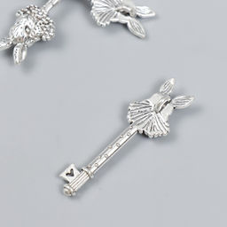 Цена за 3 шт. Декор для творчества металл "Ключик с головой зайца" серебро 4,8х1,5 см