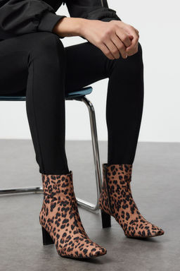 Trendyolmilla Shoes Leopar Desenli Kahverengi Ince Topuklu Kad?n Bot TAKAW25BO00056  фото 3