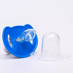 Соска-пустышка ортодонтическая, силикон, от 6 мес., с колпачком, Самолет, цвет голубой - Крошка я фото 3