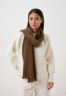 Палантин с короткой бахромой - Модные истории фото 3