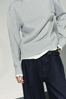 CONTRAST PLUSH SWEATSHIRT - Zara фото 4