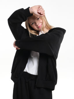 Толстовка зипка оверсайз с капюшоном на молнии 22-5610 черный