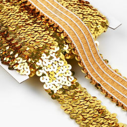 Тесьма декоративная с пайетками, на резинке, 3.5 см, 9 ± 0.5 м, цвет золотой