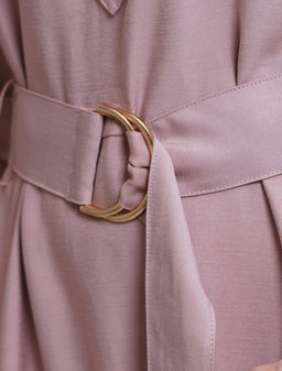 Платье-рубашка А-силуэта с поясом и карманами из плотного лиоцелла